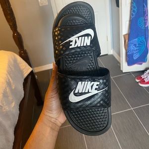 Nike slides (black)